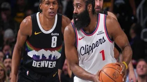 “新星闪耀：年轻选手21岁世锦赛摘铜，奥运冠军对决，刘翔后继有人？”